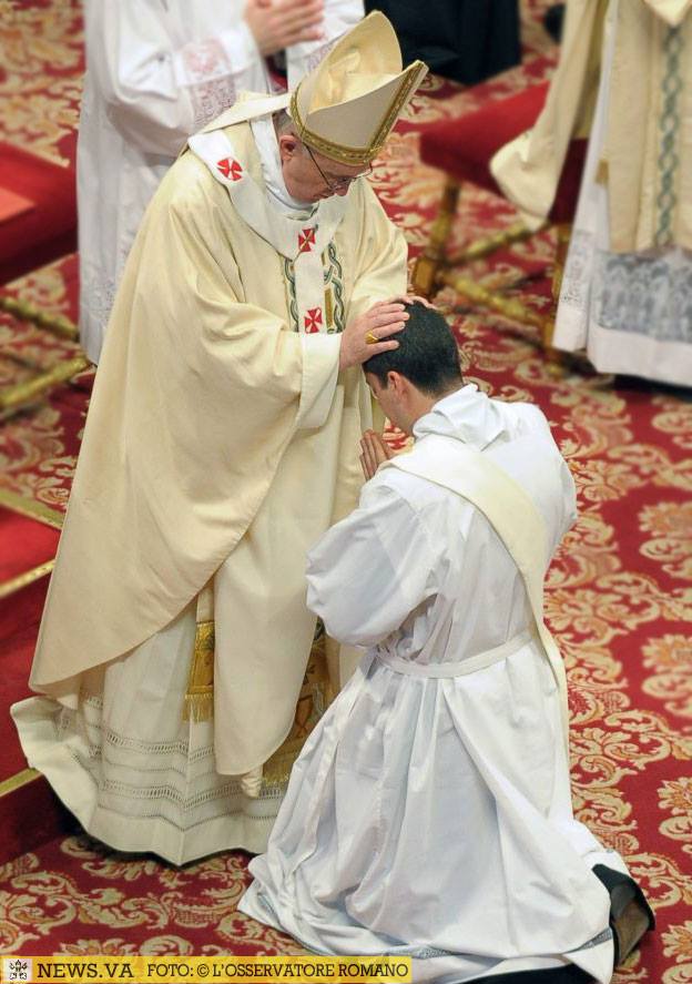 EL PAPA FRANCISCO HABLA SOBRE LOS BUENOS SACERDOTES