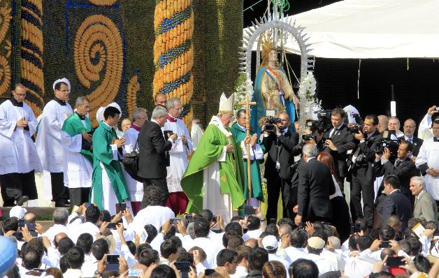 El Papa en la Santa Misa en Ñu Guazú, Paraguay