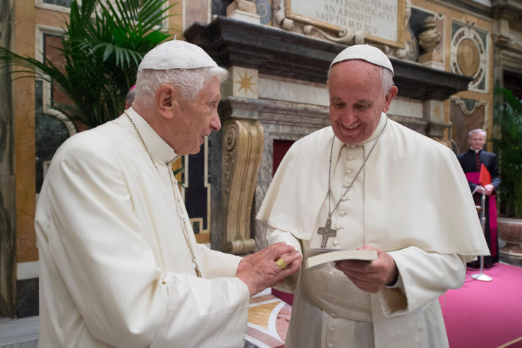 El papa emérito Benedicto XVI cumple el 29 de junio,  65 años de sacerdocio