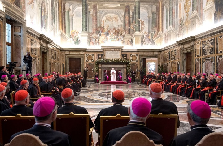 Papa Francisco: Mensaje de Navidad a la Curia Romana: No dejarse corromper por la traición ni ambición