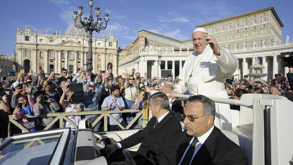 Catequesis del Papa: “No valoremos la vida con parámetros erróneos del mundo”