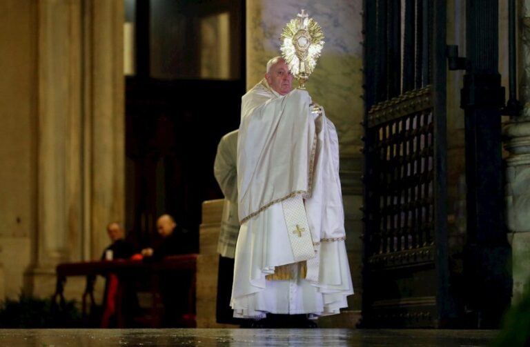El Papa establece el Ministerio del Catequista