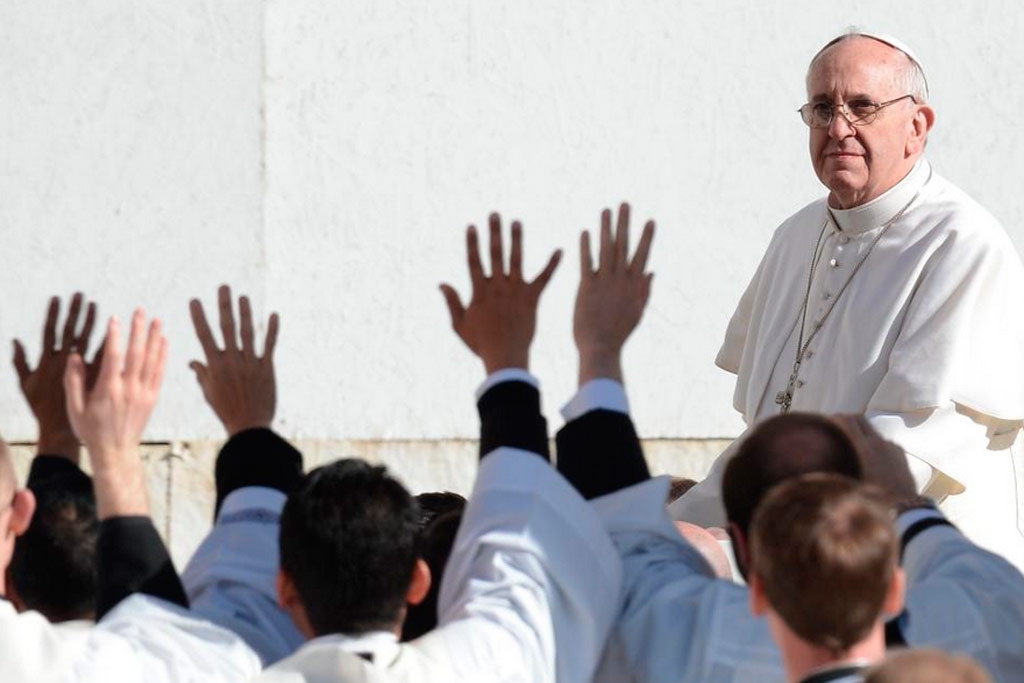 FRANCISCO A LOS SEMINARISTAS: ‘SI NO ESTÁIS DISPUESTOS A COMPORTAROS COMO PASTORES, CAMBIAD DE CAMINO’