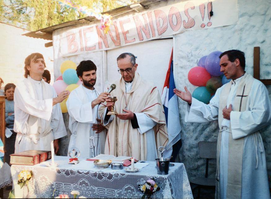 EL PAPA FRANCISCO HABLA SOBRE EL CAMINO DE JESÚS: COMPASIÓN, COMPARTIR, EUCARISTÍA