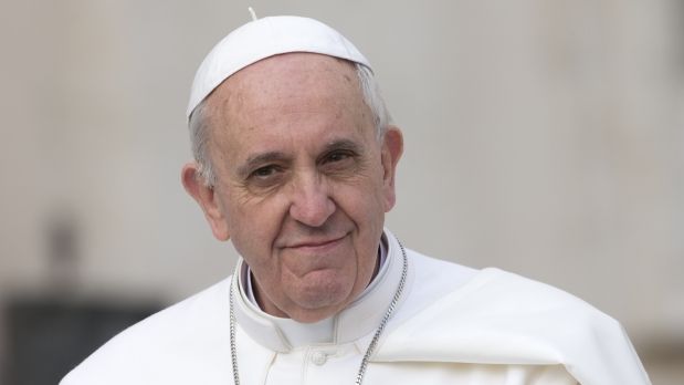 El Papa celebra misa con jóvenes jesuitas