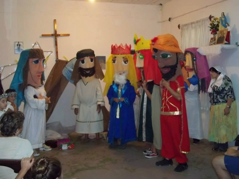 Pesebre viviente con Cabezudos en Zárate