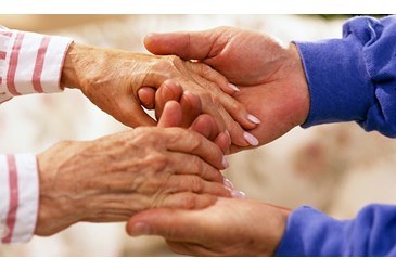 El abandono es la enfermedad más grave de los ancianos