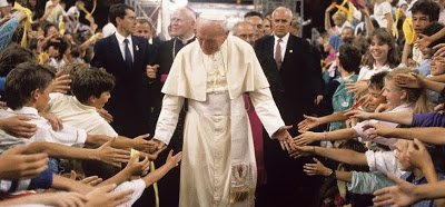 San Juan Pablo II : ¡ DIOS ES AMOR !